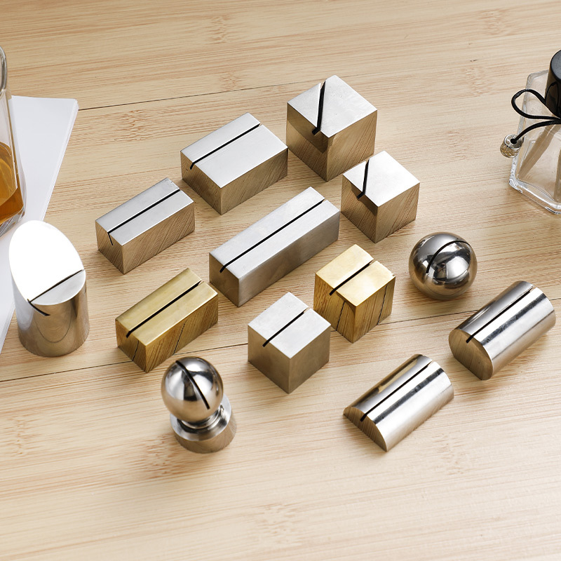 Direct-sale hotel buffet restaurant table cards, menu cards, card holders, table tags, stainless steel solid menu seats, meal number bases Specification drawing