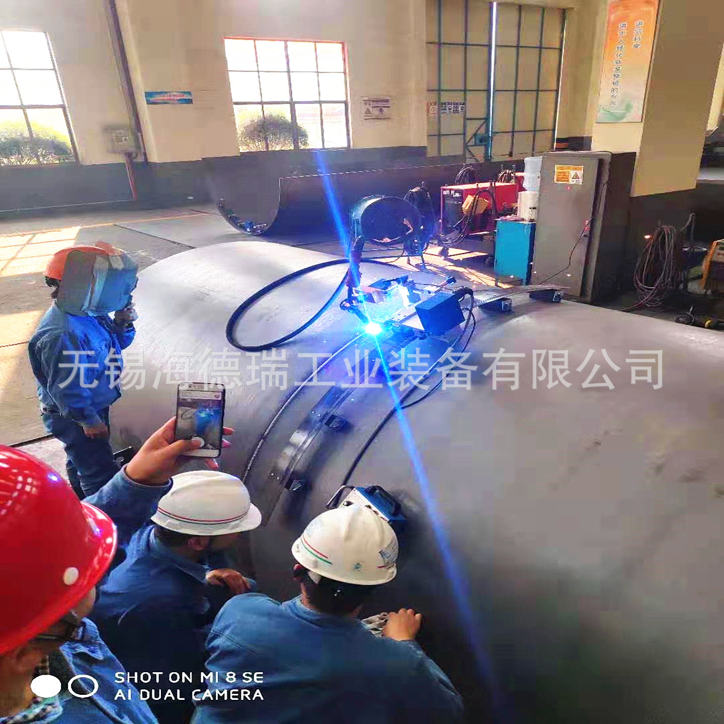The magnetic pipe automatic welding trolley is a precise and mobile gas protection welding machine specifically designed for outdoor oil pipelines Application Scenario