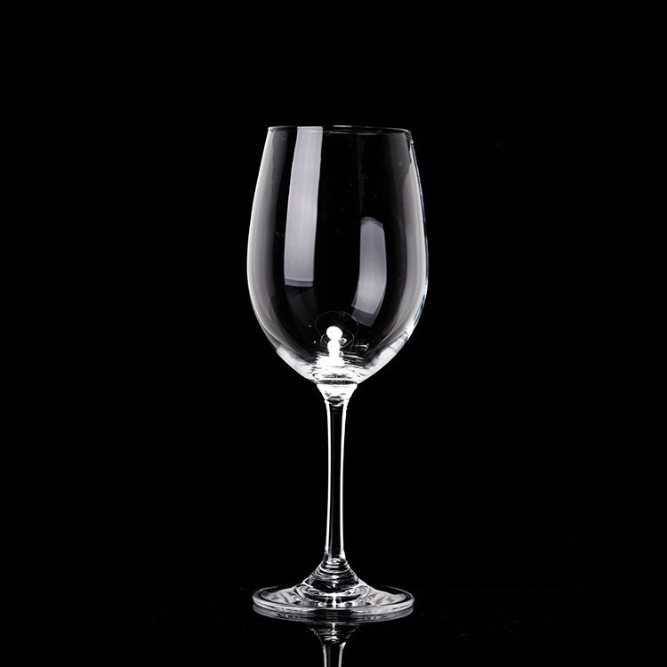 Wholesale of Bodor red wine glasses, transparent high-end glass goblets, household European-style large-belted wine glasses 3119 Application Scenario