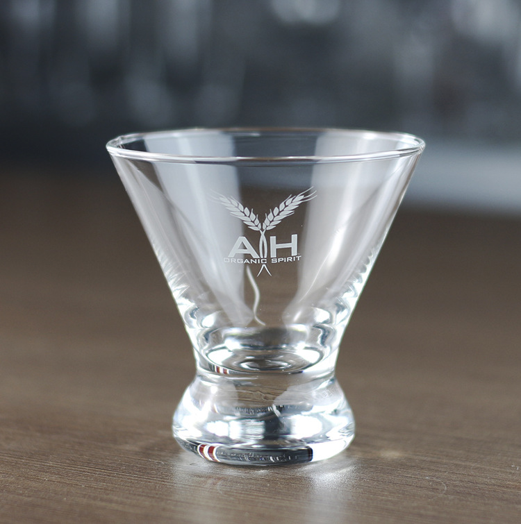 Whisky glass, embossed trademark LOGO printing, water transfer printing, embossed film, sandblasting engraving details Picture