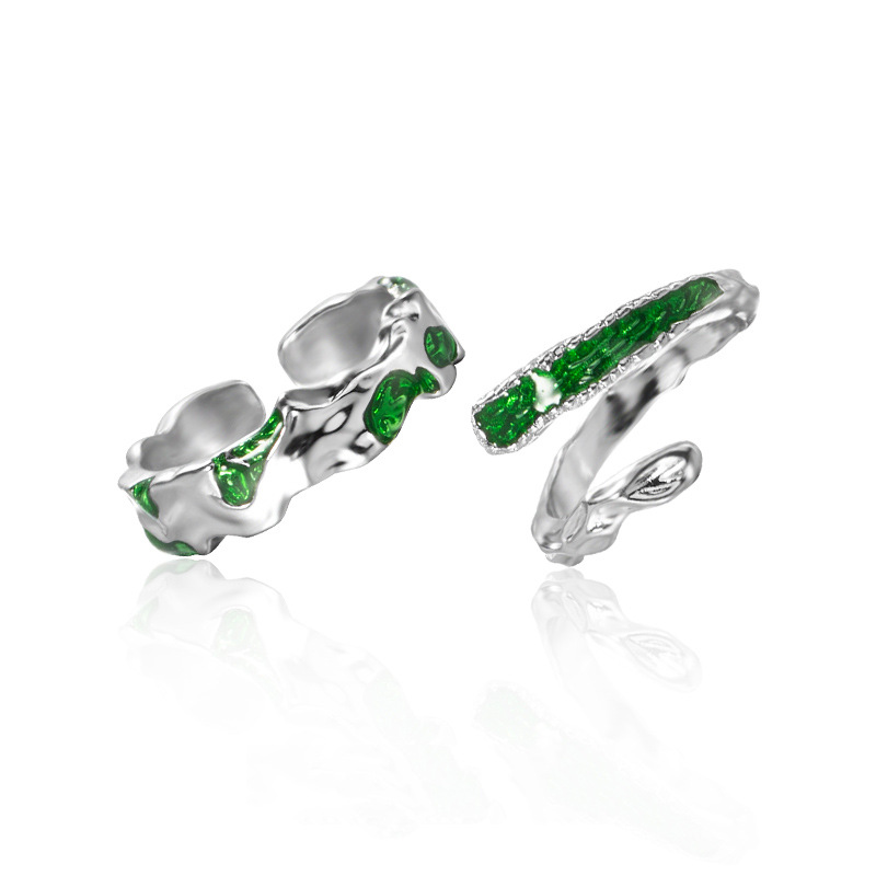 A niche design green resin open ring for women on Instagram, with a cold and elegant style, exuding a sense of individuality, fashion and coolness Item Picture