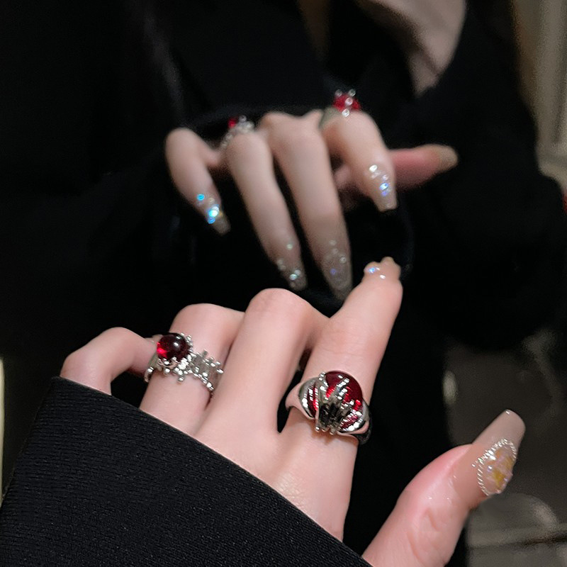 Irregular red stone open ring, a niche design trend for women, an ins cold style high-end ring, a fashionable index finger ring details Picture