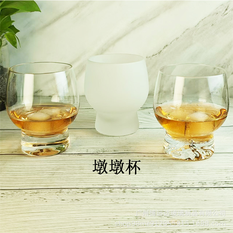 Niche design: Bulging glass cups, whisky glasses, American coffee cups, cold drink juice cups, cocktail fruit glasses full figure