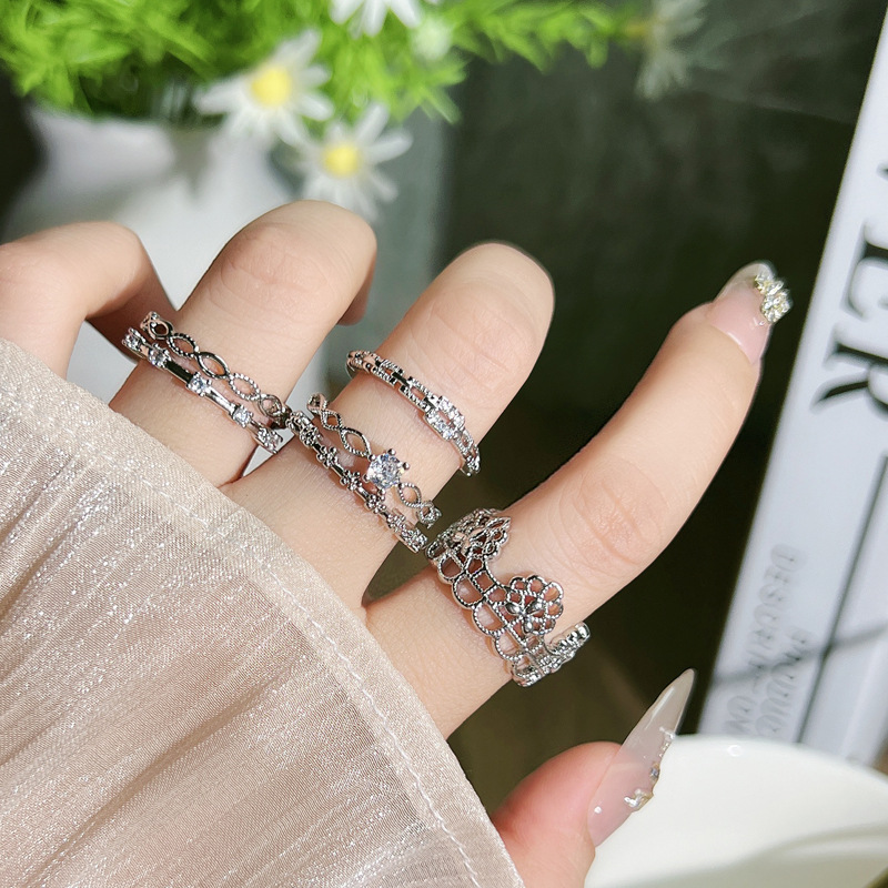 Korean-style lace hollowed-out diamond-encrusted simple open ring, women's light luxury, fashionable and niche design, high-end ring full figure