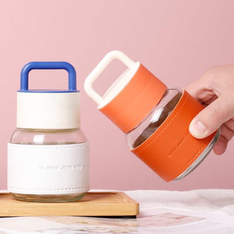 Hand-held mini portable chubby cup, 300ml cup sleeve, water cup, travel glass cup, cute and creative casual cup Application Scenario