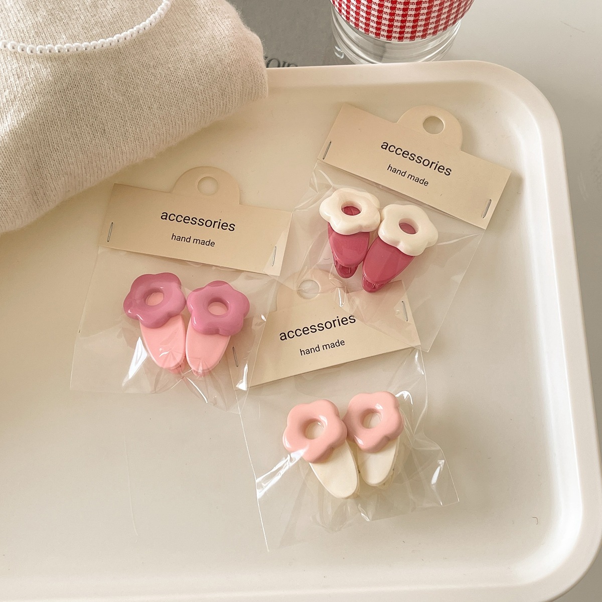 Two pink flower-shaped hair clips, Korean cute side clips, female Internet celebrity hair clips, ins style side clips full figure