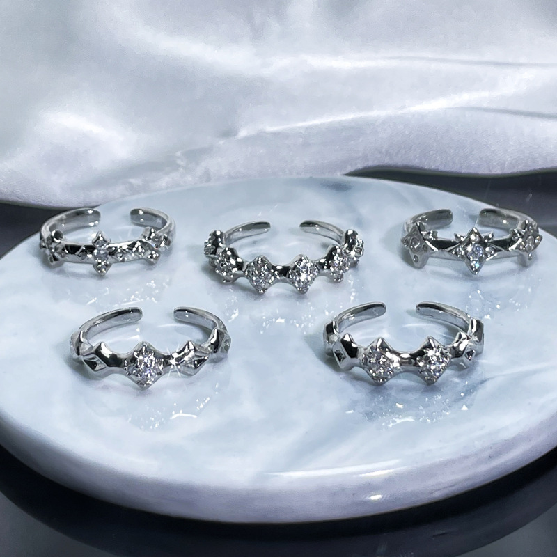 A niche design, simple geometric, irregular texture, open ring for women, light luxury, individual, versatile and exquisite index finger ring full figure