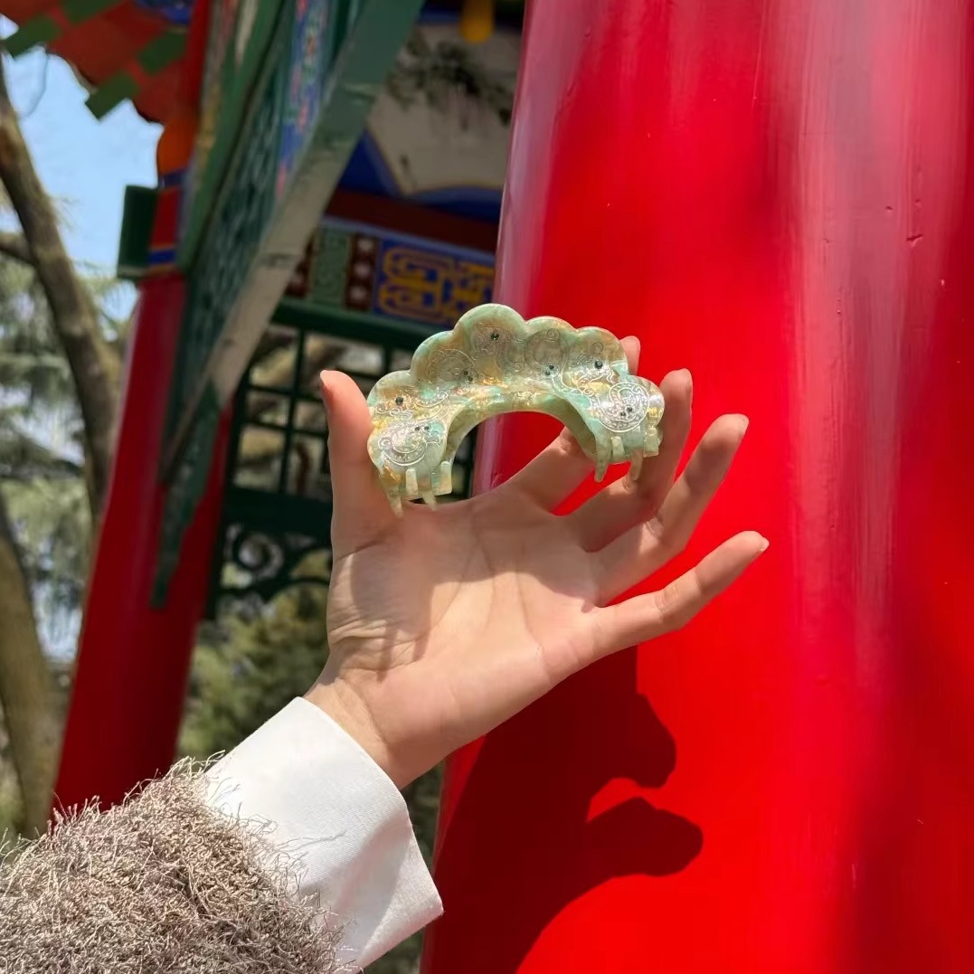 Bao Wan's new Chinese Xiangyun hair accessory, acetic acid hair clip, half shark clip hair accessory at the back of the head details Picture