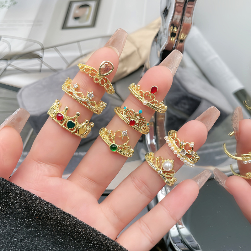 New Chinese-style retro palace lace crown fashion open ring, women's Instagram cold style, niche and versatile index finger ring full figure