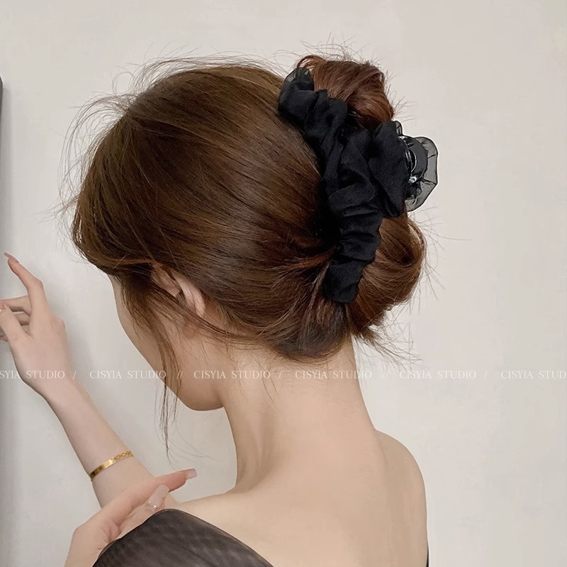Super fairy pleated mesh hair clips for women, new puff pastry style, large volume, shark clip, high-end hair accessory full figure