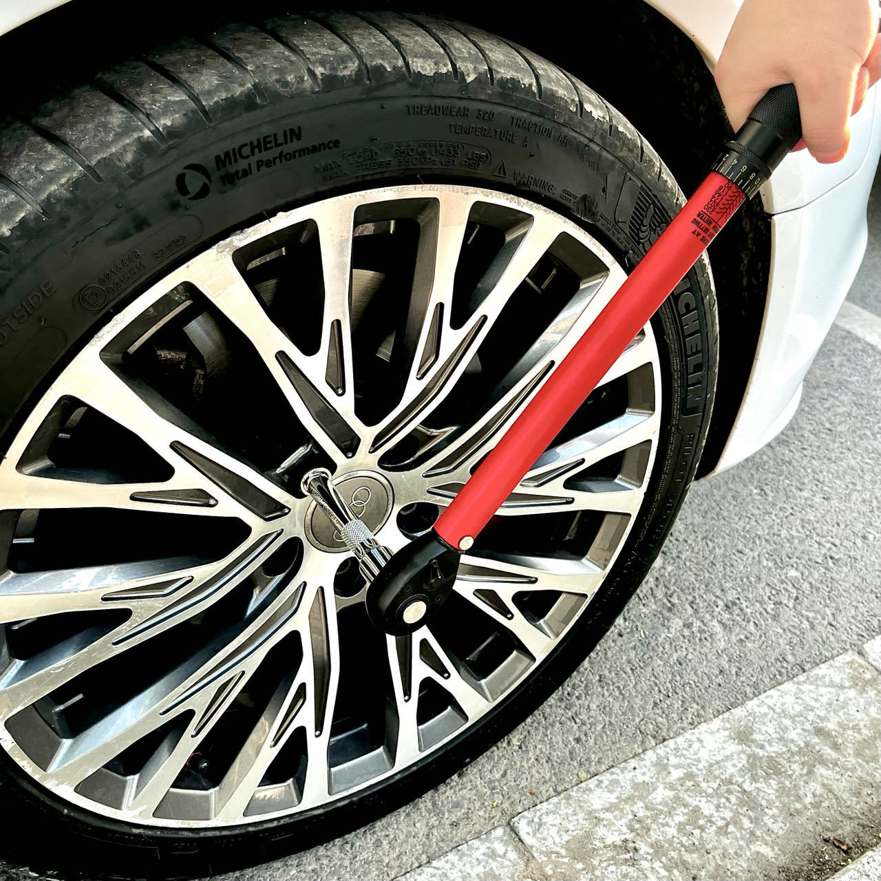 Round pipe torque wrench 1/2 "20-230N.m high-precision +- -3% torque wrench, 72-tooth torque wrench Application Scenario