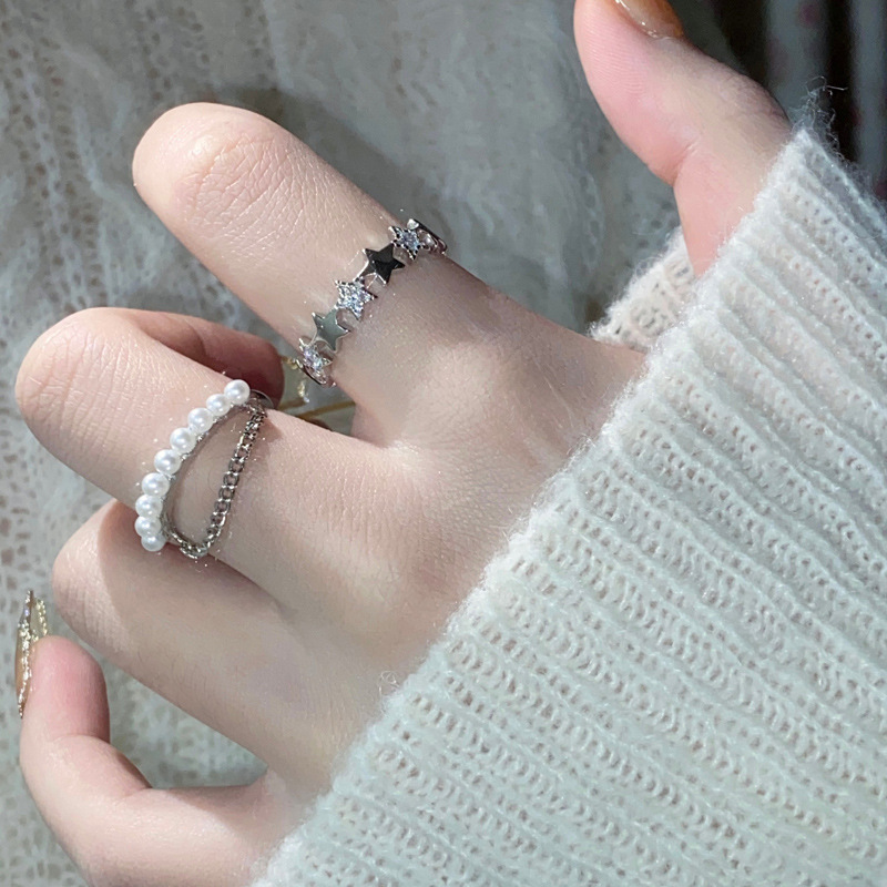 Minimalist and exquisite star-chain five-pointed star opening ring for women's layered wear, exquisite and cold style, niche design food ring full figure
