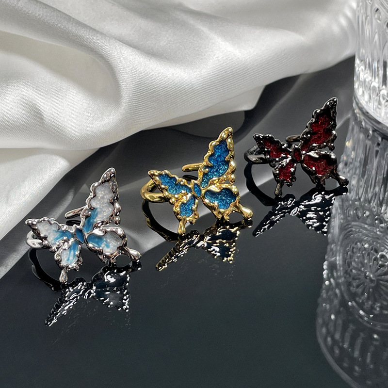 Lava irregular liquid butterfly ring for women, adjustable androgynous style couple ring, pleated, cool and stylish accessory Specification drawing