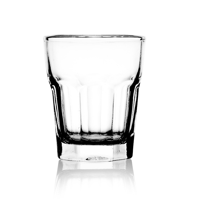 Wholesale of small glass wine glasses for green apples, white spirit cups, wine kettles, wine cups, small one-sipped cups, wine dividers and spirits drinking sets Application Scenario