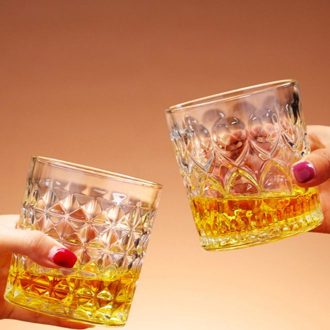 European-style diamond sword-patterned glass wine glasses, bar KTV whisky glasses, embossed glass spirits glasses Specification drawing