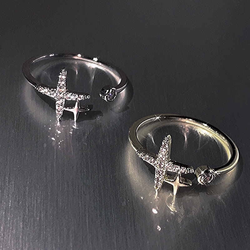 A new trendy, exquisite and versatile index finger ring for women with a unique starlight opening, featuring an ins design sense and a high-end ring full figure