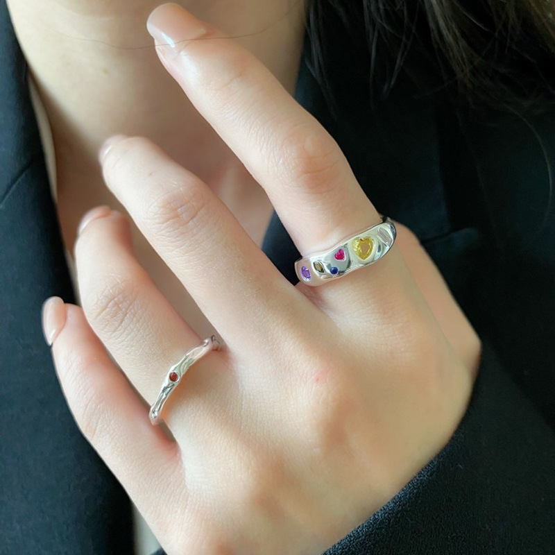 Colorful diamond zircon heart-shaped open ring, a niche design ring with a girlish heart, a light luxury and high-end feel, a unique sweet and cool ring Application Scenario