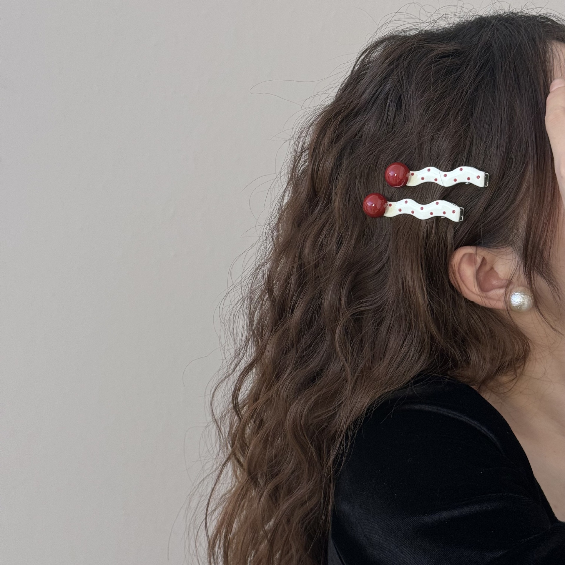 Ankora red polka dot pearl duckbill clip sweet and cute girl's hair accessory, a new versatile style for whitening bangs Specification drawing