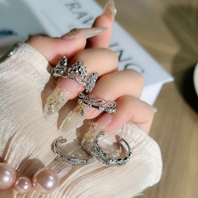 Korean-style lace hollowed-out diamond-encrusted simple open ring, women's light luxury, fashionable and niche design, high-end ring details Picture