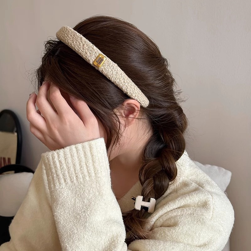 Retro Merado-style metal girl headband for spring and summer, high-end coffee-colored headband, high top miumiu headband Specification drawing