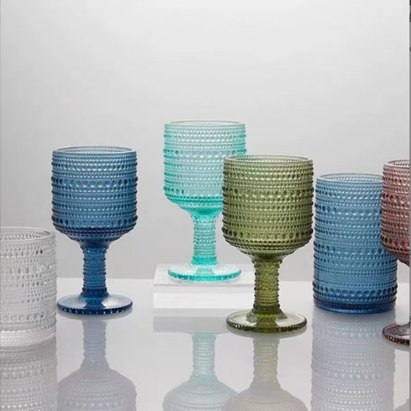 Relief colored beaded glass cups, hotel mouthwash cups, toiletry cups, juice cups, factory direct sales, retro drinking cups Application Scenario