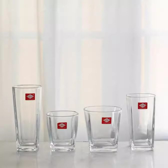 Square straight glass cups for home use, hotels and restaurants, thick-bottomed square octagonal dining cups, straight glass tea cups full figure