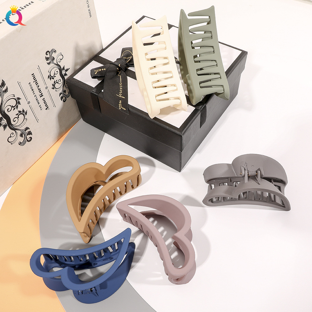 Qiyue Cross-border Love Hair Clip, Hollowed-out frosted Large Shark Clip, elegant back of the head, updo and grab clip headwear wholesale full figure