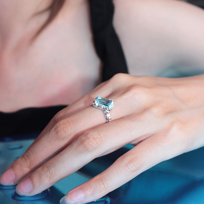 A niche design with a tin foil texture, square diamond blue zircon open ring, a women's light luxury, ins style, high-end and versatile ring details Picture