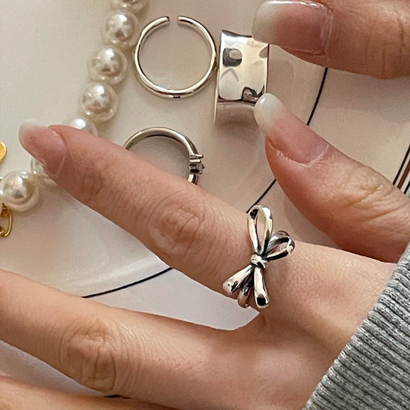 Retro bow ring, women's InS-style niche design ring, light luxury and simple opening adjustment, 2023 new style full figure