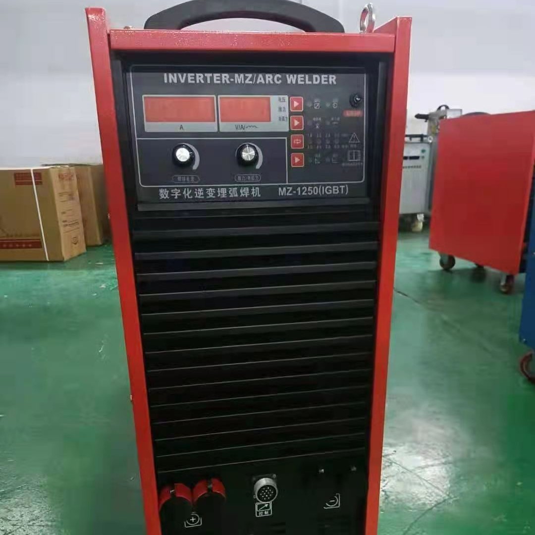 The Belt straight seam automatic submerged arc welding machine MZ-1250 includes an automatic walking trolley heavy industry electroslag welding machine full figure