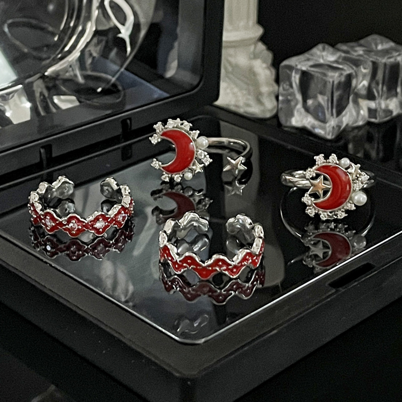 A new, niche and fashionable open-top ring with red drip glaze for women on Instagram. It features a cold and unique style, is versatile and elegant, and is a trendy index finger ring full figure