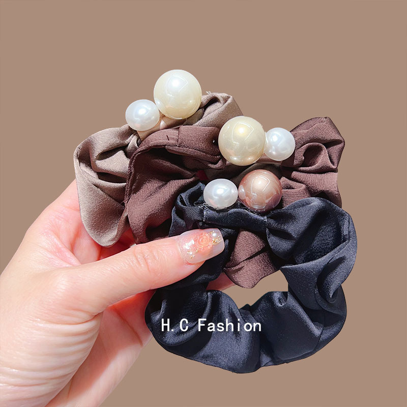 French fashion niche design pearl satin large colon hair band, retro elegance, high elasticity, low ponytail hair band accessory details Picture
