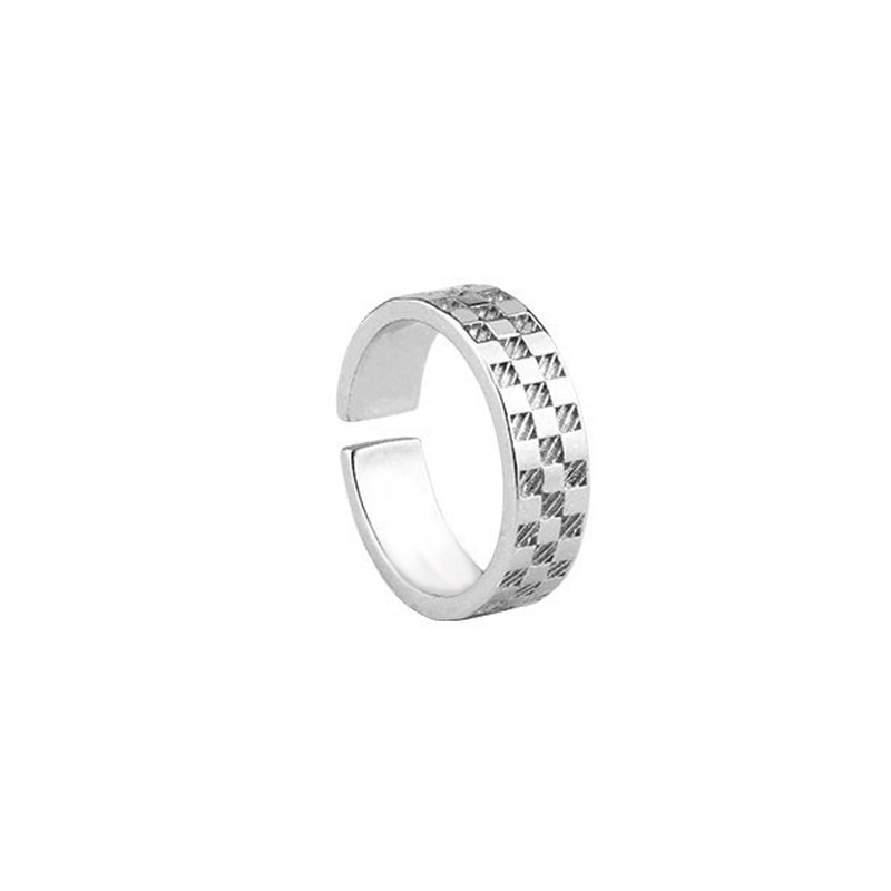 A retro concave and convex checkered open-top ring with a trendy and cool vibe for women. It's a simple and elegant open-top food ring with a high-end feel Item Picture