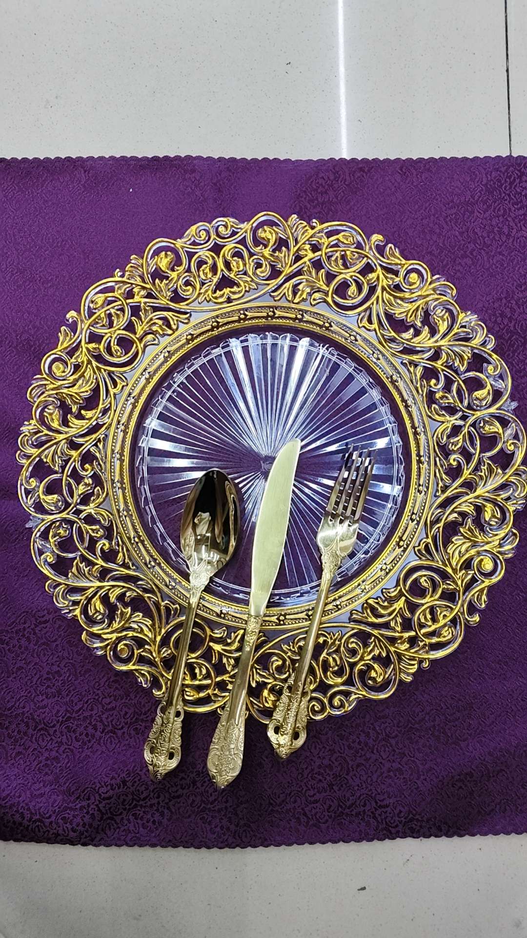 塑料盘子婚庆用品圣诞盘子镂空新款盘子厂  家直销详情3