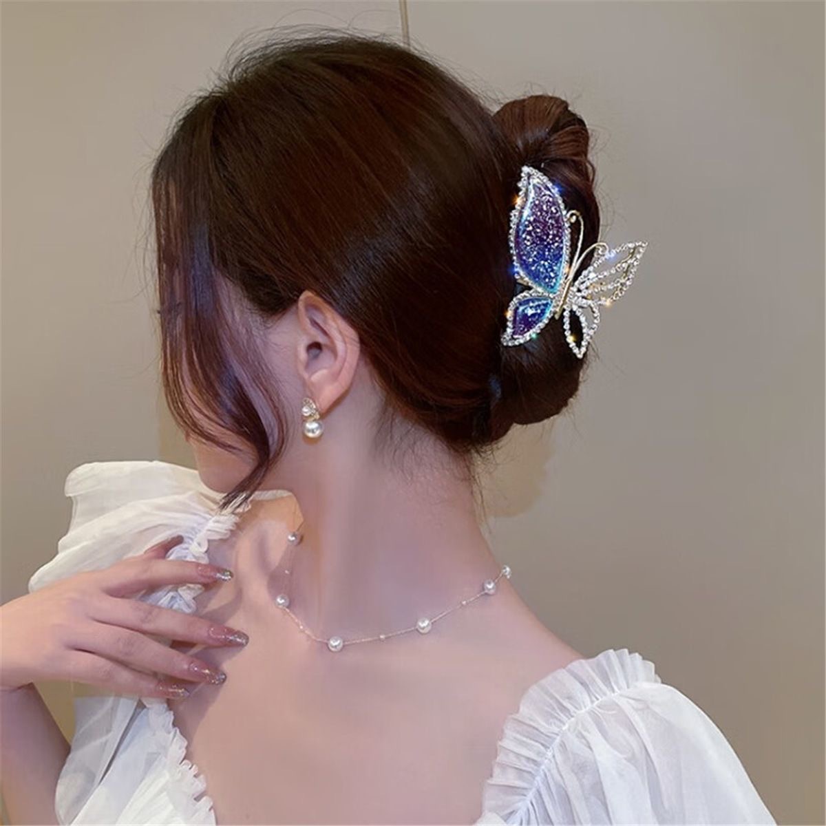 Sweet and elegant, gentle crystal butterfly hair, ladylike, high-end, exquisite back head updo, shark clip hair clip accessory Specification drawing
