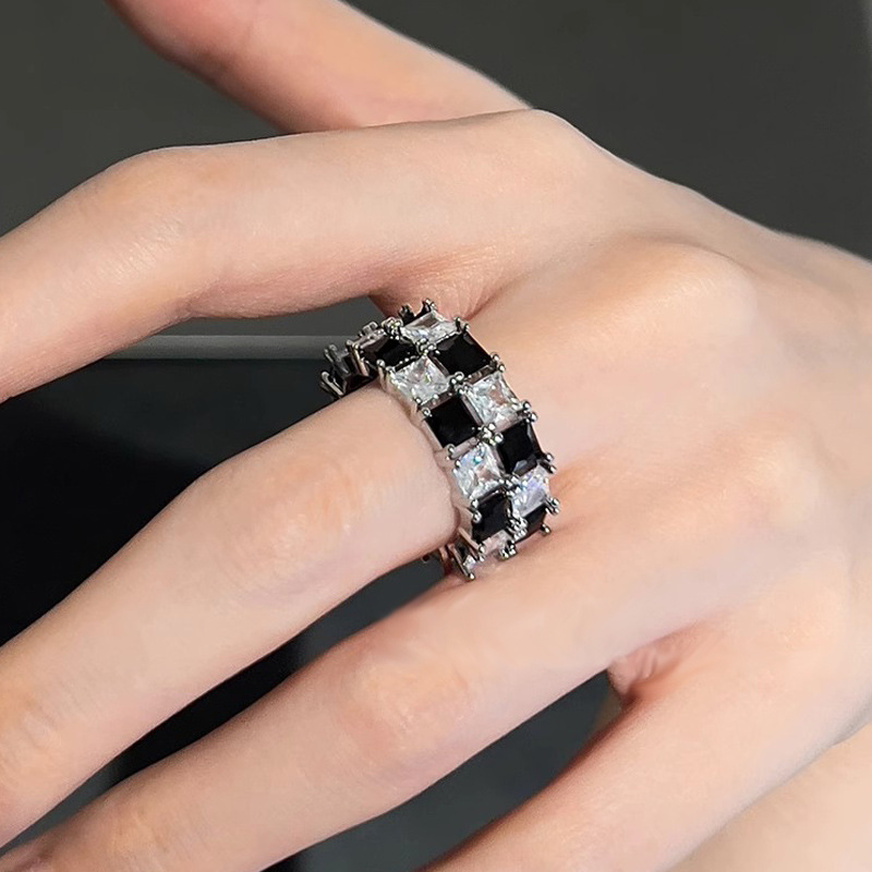 Ins-style niche design sense checkerboard zircon ring, women's light luxury high-end ring, cool open index finger ring details Picture