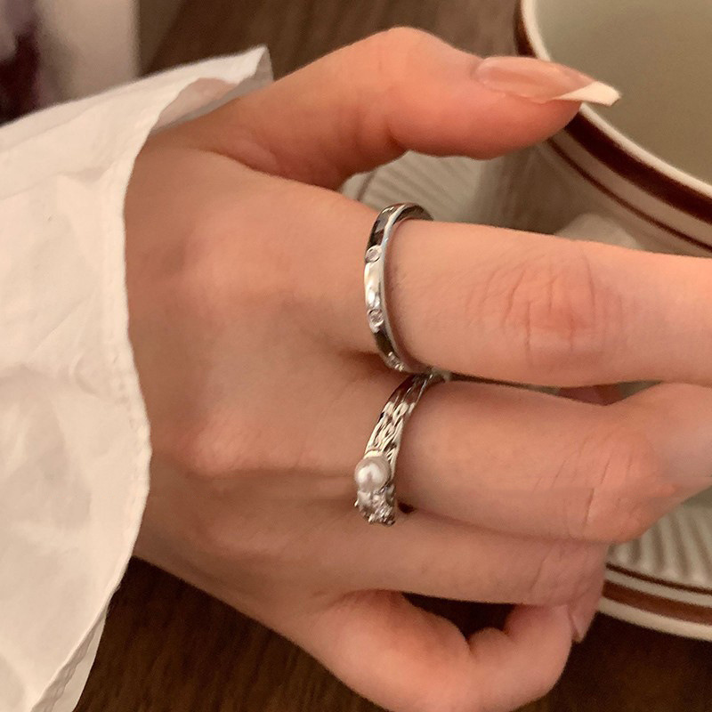Simple and cold style, individual open ring, women's niche design, high-end sense, fashionable temperament, exquisite adjustable ring Application Scenario