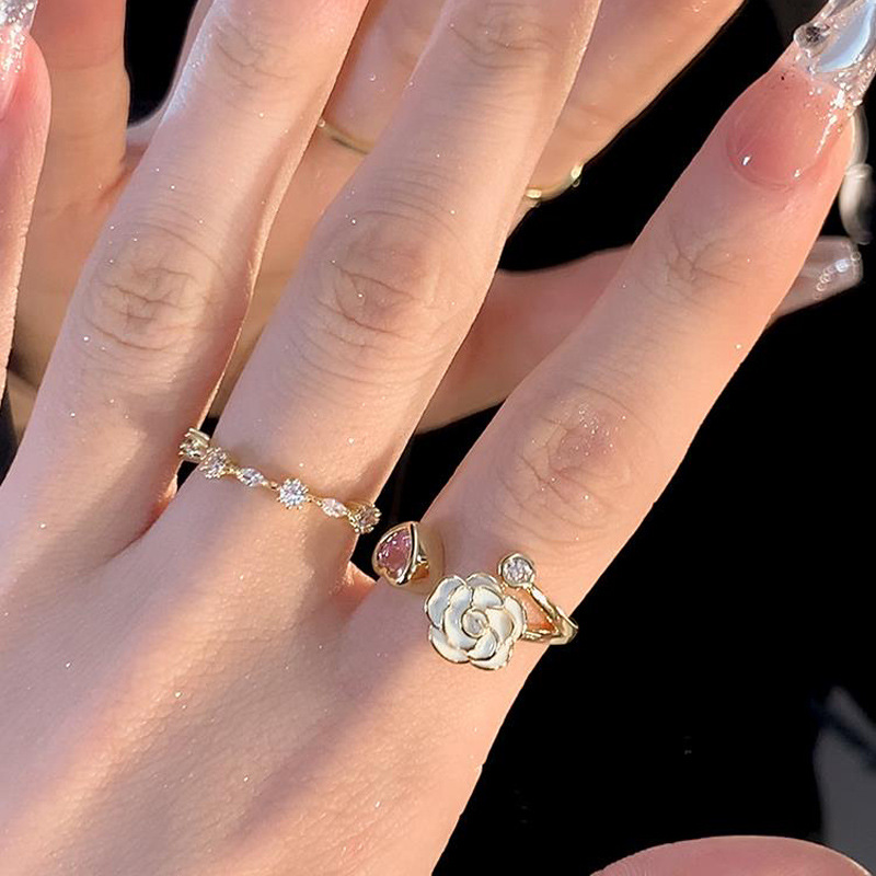 Camellia heart-shaped opening ring for women, a niche design, high-end tail ring, light luxury ring, simple and elegant index finger ring Specification drawing