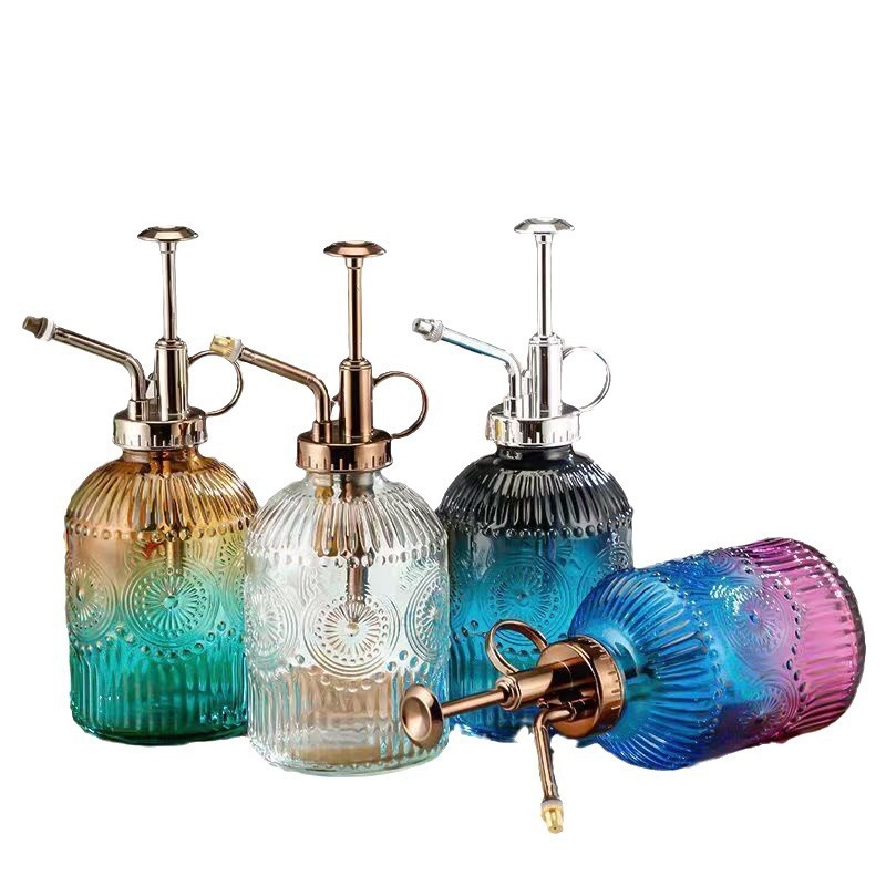 Retro embossed glass small spray bottle, popular Nordic pneumatic garden disinfection watering bottle, household spray bottle wholesale Item Picture