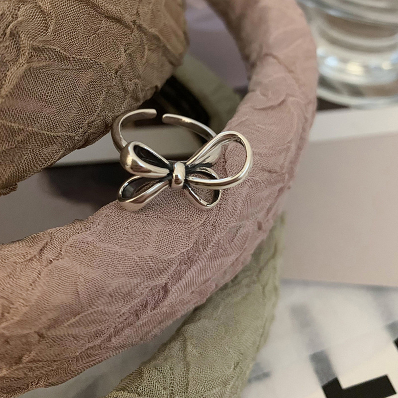 Retro bow ring, women's InS-style niche design ring, light luxury and simple opening adjustment, 2023 new style Application Scenario