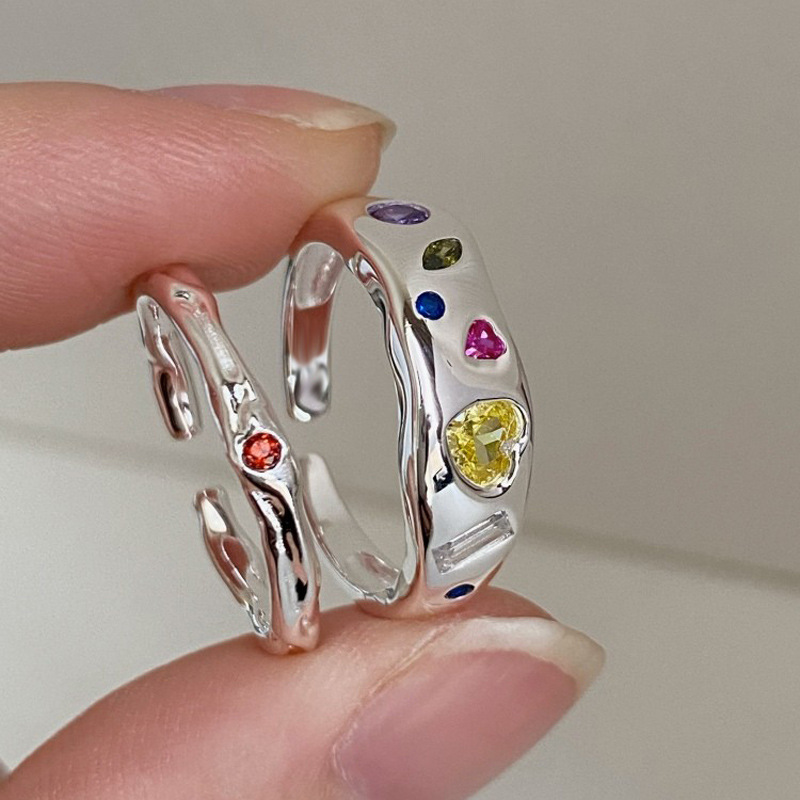 Colorful diamond zircon heart-shaped open ring, a niche design ring with a girlish heart, a light luxury and high-end feel, a unique sweet and cool ring full figure