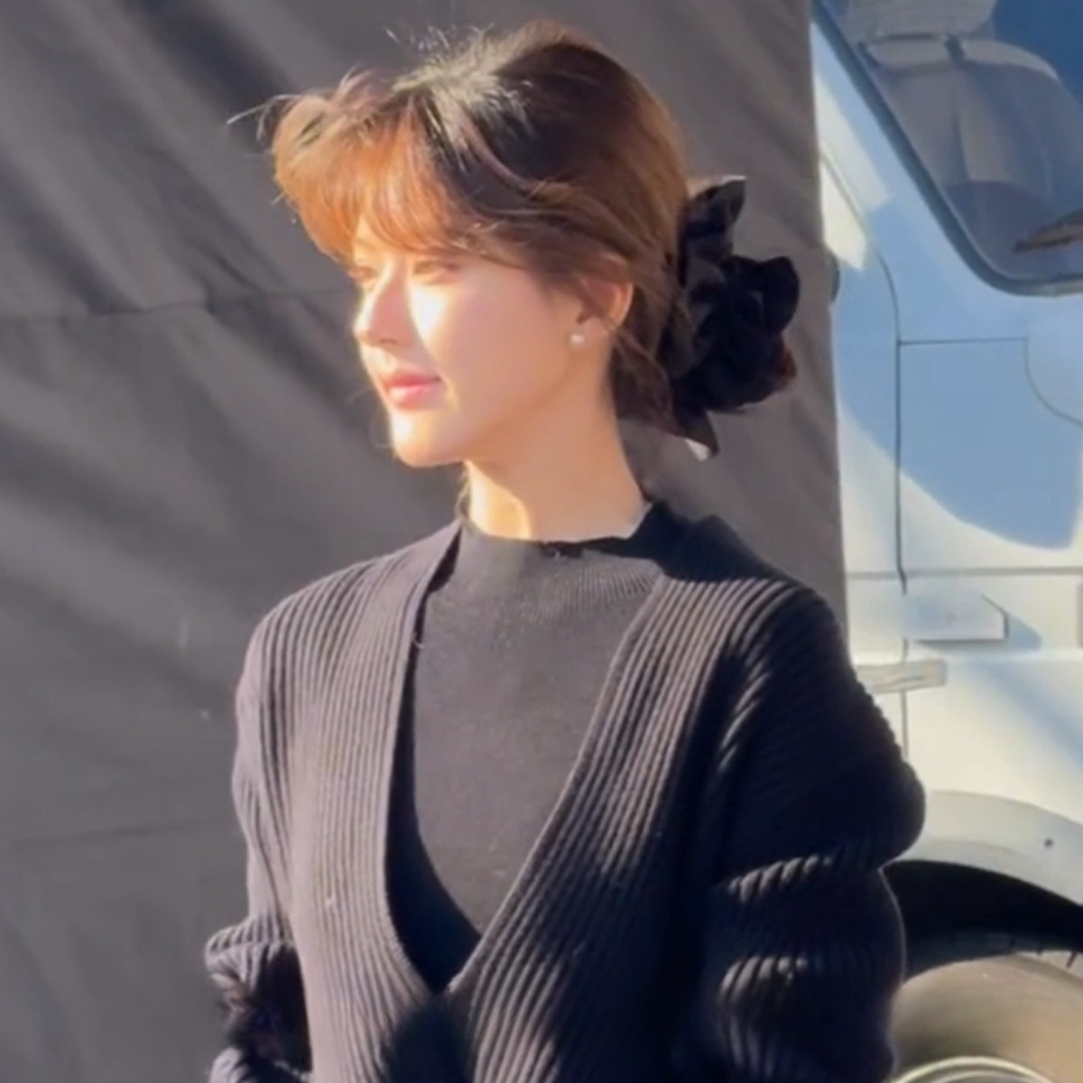 The same style as Zhao Lusi's, with a super large black hair tie and hair band for women's spring and summer bun hairstyle, exudes a high-end vibe Specification drawing