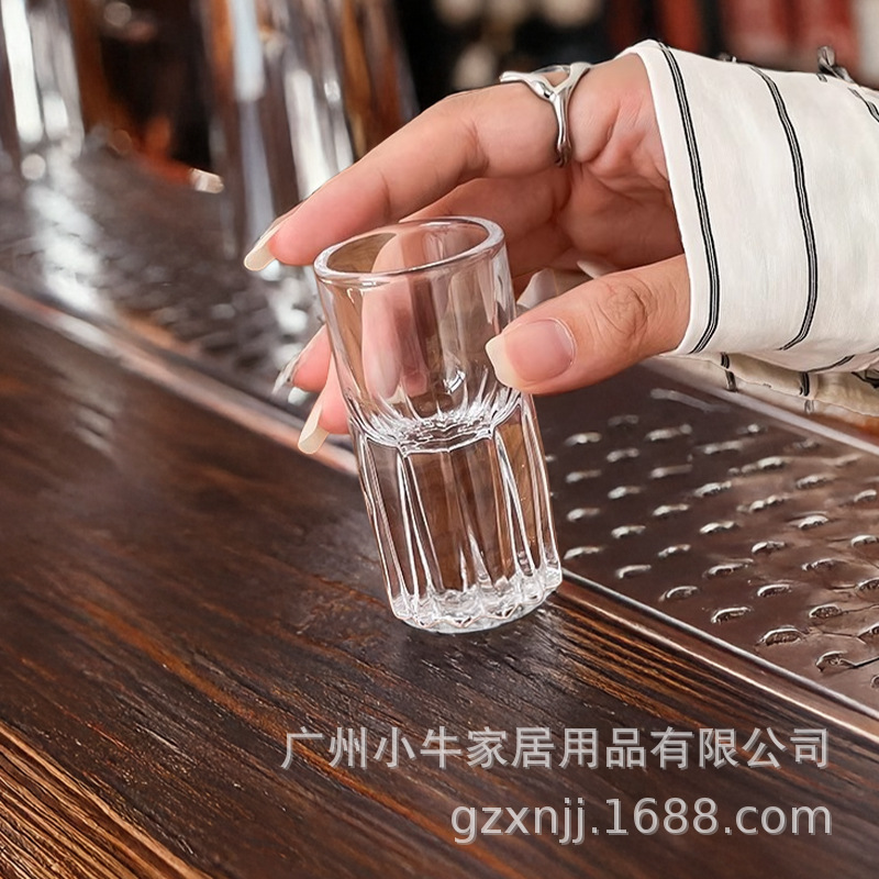 Japanese-style cut and engraved bullet cup, thick-bottomed light luxury starlight spirits cup, foreign wine carved glass, household white spirit cup details Picture