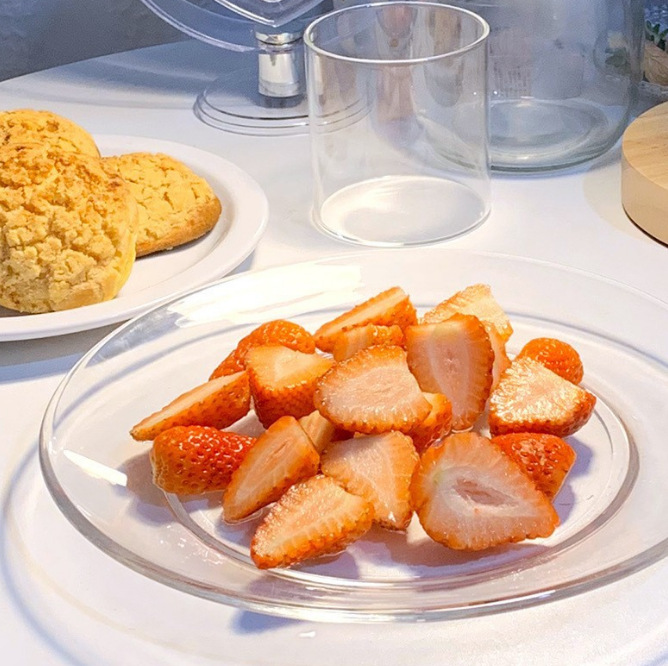 Bojiang simple round tempered glass dinner plates, fruit dessert salad plates, Western dinner plates Application Scenario