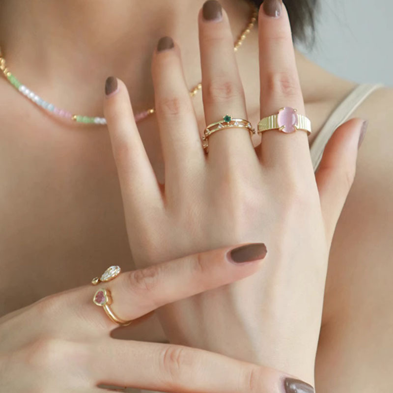 Sweet and cool style layered pink diamond heart-shaped opening ring, a niche design for women with a high-end feel, a light luxury and exquisite trendy ring full figure