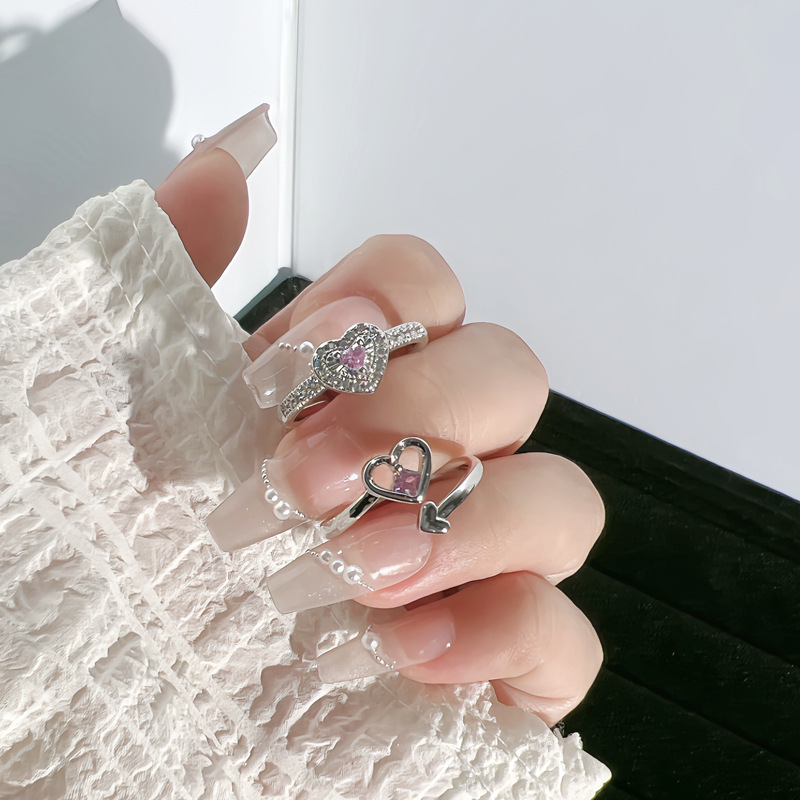 Minimalist pink diamond sweet and cool open-top ring for women on Instagram, with a cold and luxurious style, fashionable and versatile full figure