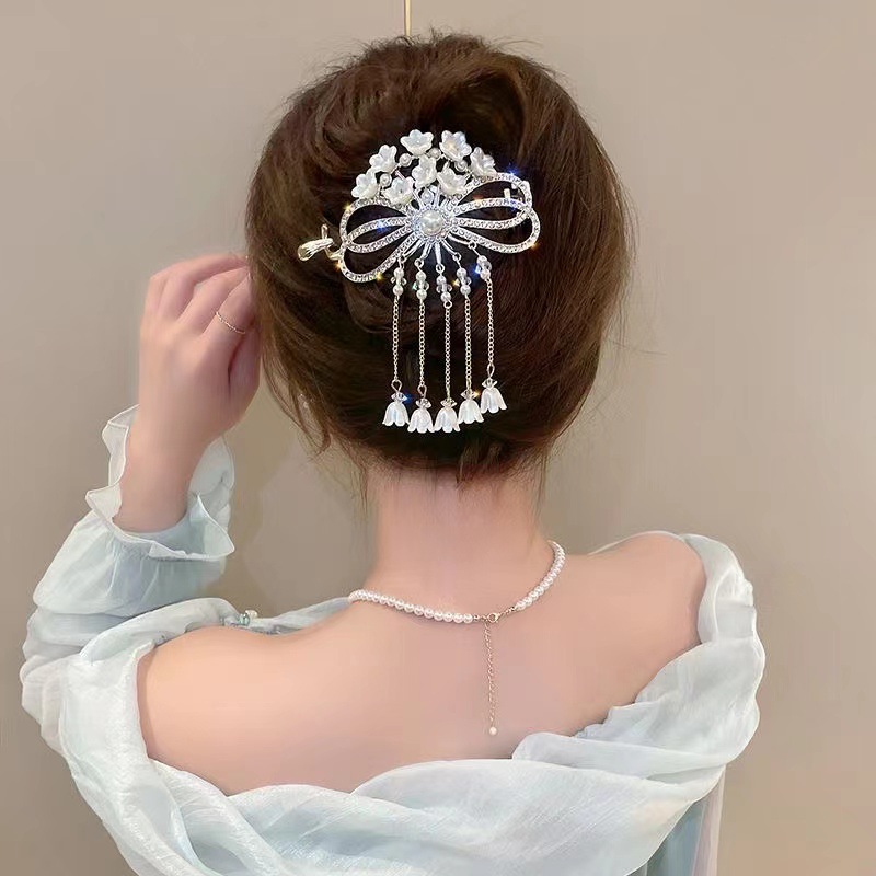 Exquisite tassel clip women's new lily of the valley flower hairpin bun hair clip back head twist clip Specification drawing