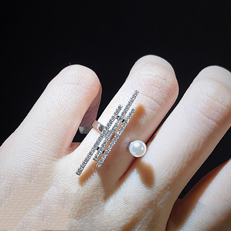 A light luxury and high-end line zircon pearl inlaid open-mouth ring for women's ins, with a cold style and fashionable personality full figure