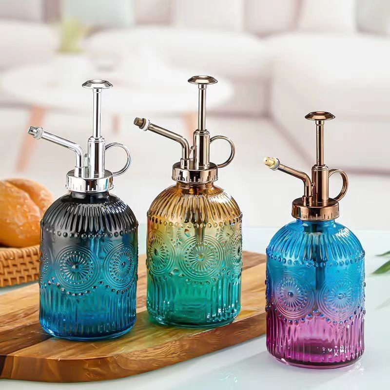 Retro embossed glass small spray bottle, popular Nordic pneumatic garden disinfection watering bottle, household spray bottle wholesale Specification drawing