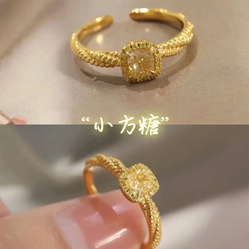 The same style of small sugar cube ring as on Xiaohongshu, with a high-end design and adjustable opening, is a perfect index finger ring accessory for best friends full figure